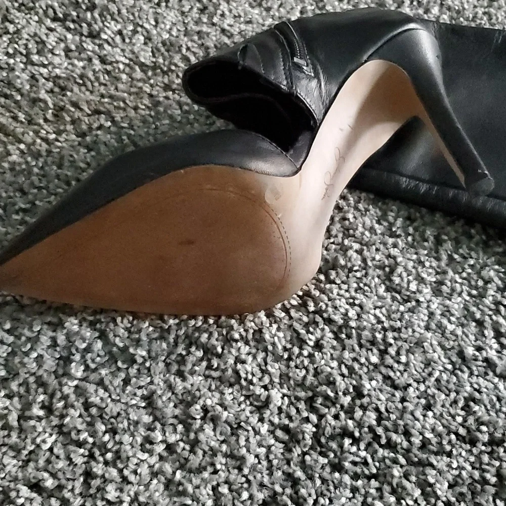 Boot - Picture 2 of 2